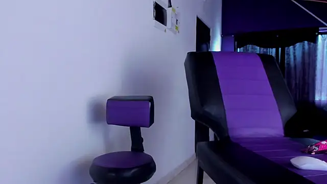 Snapshot of ink_demonxxx chatting on 10.10.25 ink demonxxx online show from 10.10.25