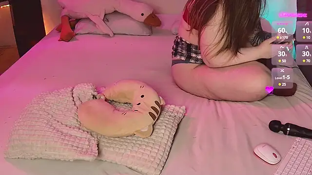 cutenessa online show from 02.14.25