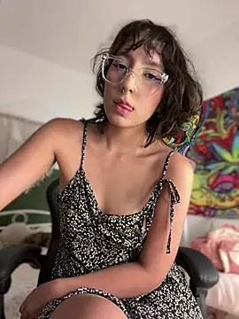 Snapshot of aurora_xoxo chatting on 05.24.26 aurora xoxo online show from 05.24.26