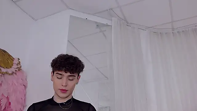 RobbyCharming online show from 12.19.25