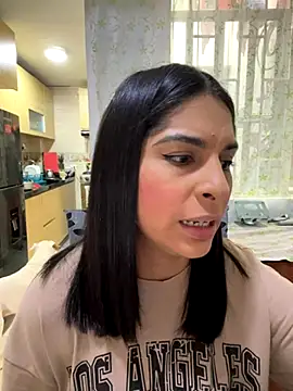 charlotte stevenss  online show from 10.25.25