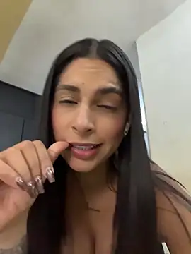 Snapshot of charlotte_stevenss_ chatting on 04.17.26 charlotte stevenss online show from 04.17.26