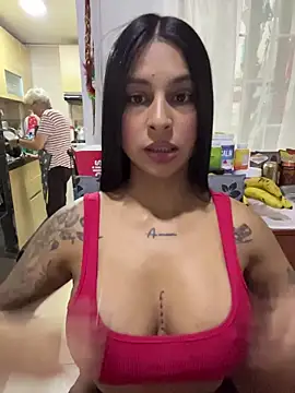 Snapshot of charlotte_stevenss_ chatting on 05.18.26 charlotte stevenss online show from 05.18.26