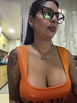 Snapshot of charlotte_stevenss_ chatting on 05.19.26 charlotte stevenss online show from 05.19.26
