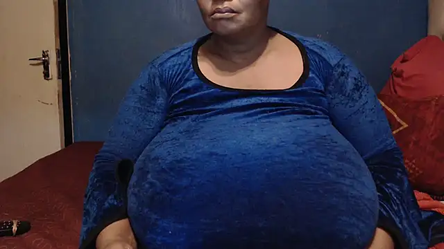 CUTEFIRMMELONSS online show from 03.06.25