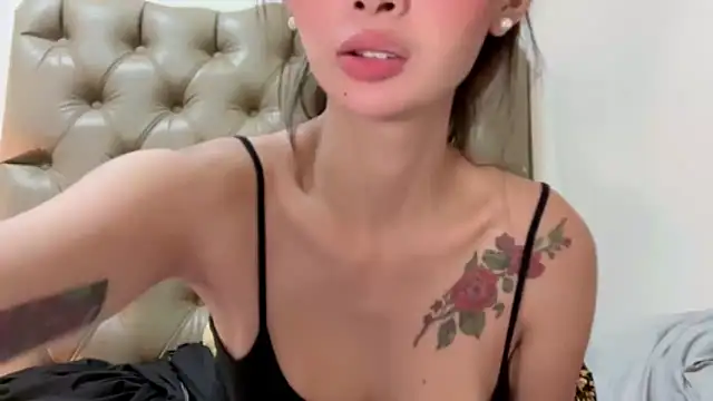 ehotlovea  online show from 03.24.26