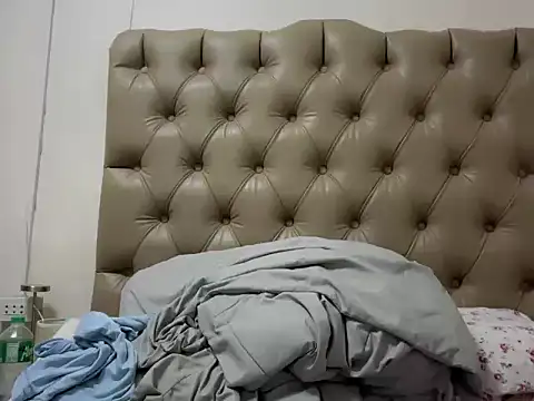 ehotlovea  online show from 05.20.26