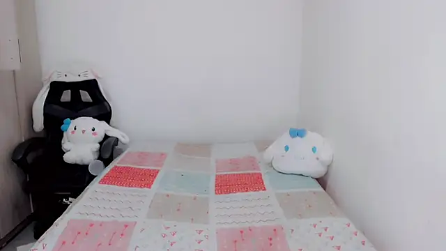 Youlittlepervertt  online show from 10.21.25