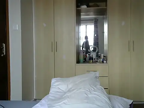 Snapshot of sexydarl chatting on 12.17.24 sexydarl online show from 12.17.24