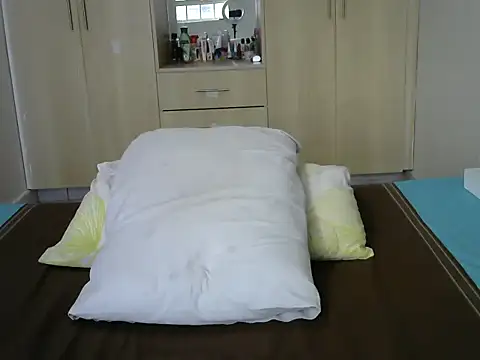 Snapshot of sexydarl chatting on 03.05.25 sexydarl online show from 03.05.25