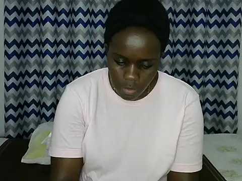 Snapshot of sexydarl chatting on 03.19.25 sexydarl online show from 03.19.25