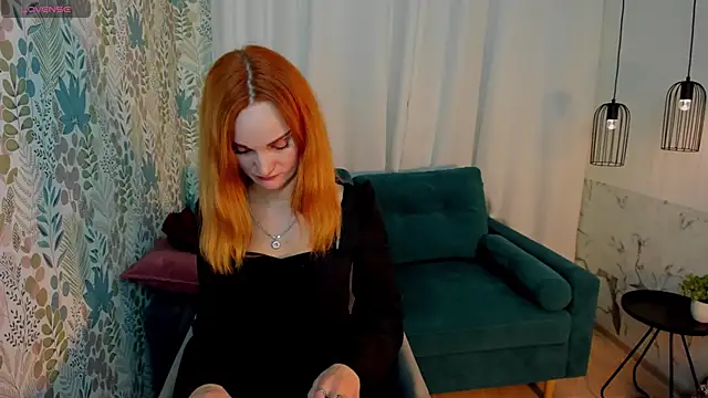 SaraSubtlety online show from 11.16.25