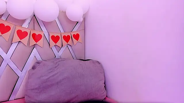 Snapshot of Helenn_monroy1 chatting on 02.21.26 Helenn monroy1 online show from 02.21.26