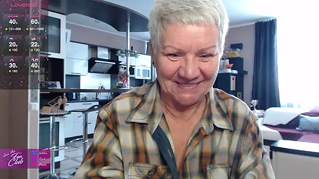 Snapshot of roxana_brooks chatting on 02.05.26 roxana brooks online show from 02.05.26