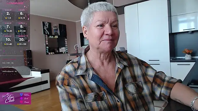 Snapshot of roxana_brooks chatting on 02.07.26 roxana brooks online show from 02.07.26