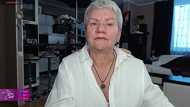 Snapshot of roxana_brooks chatting on 02.26.26 roxana brooks online show from 02.26.26