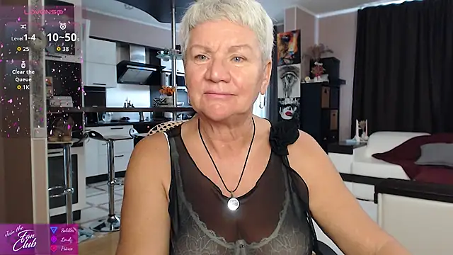 Snapshot of roxana_brooks chatting on 06.17.26 roxana brooks online show from 06.17.26
