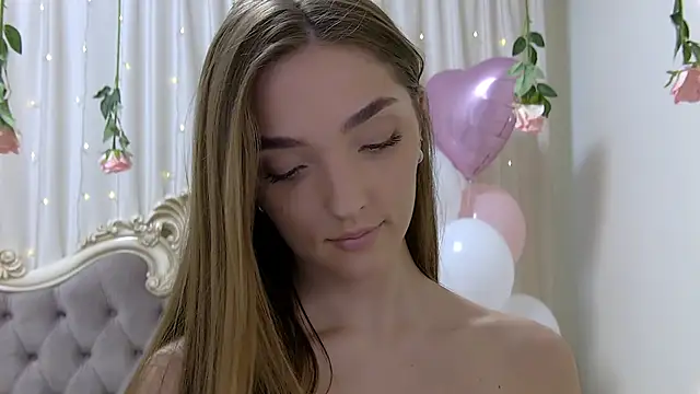 VirginieCruz online show from 02.13.25