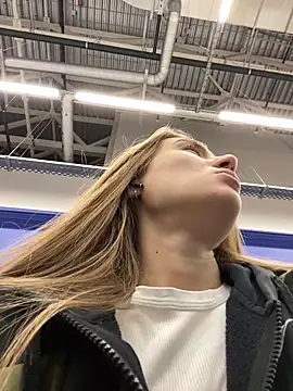 ValenciaShock online show from 12.14.24