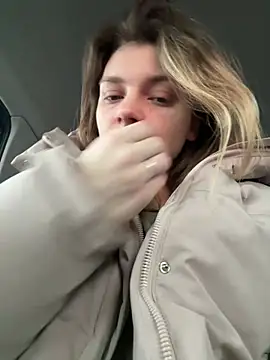 Snapshot of ValenciaShock chatting on 02.13.26 ValenciaShock online show from 02.13.26