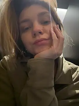 Snapshot of ValenciaShock chatting on 02.22.26 ValenciaShock online show from 02.22.26