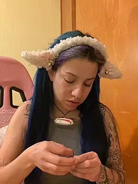 Lucygothic online show from 01.23.25