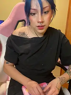 Lucygothic online show from 03.07.25