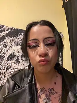 Lucygothic online show from 10.10.25