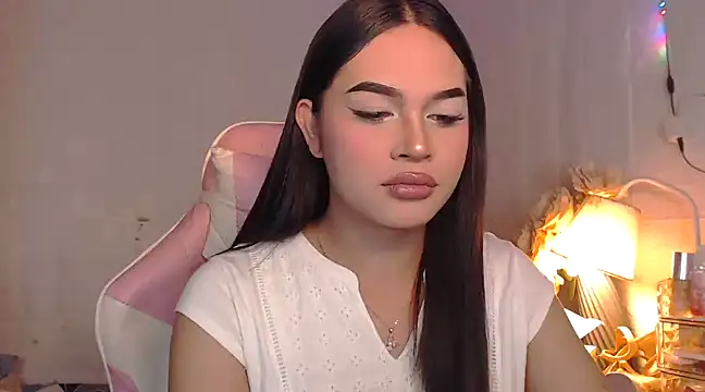 Snapshot of Ashely_Lewis chatting on 02.04.25 Ashely Lewis online show from 02.04.25