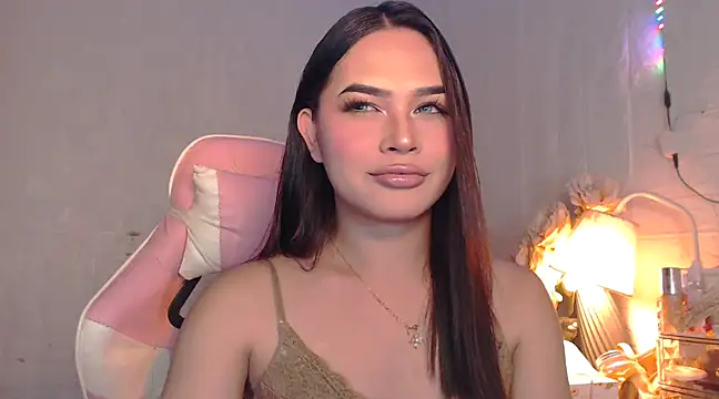 Snapshot of Ashely_Lewis chatting on 02.05.25 Ashely Lewis online show from 02.05.25