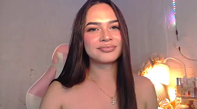 Snapshot of Ashely_Lewis chatting on 02.05.25 Ashely Lewis online show from 02.05.25