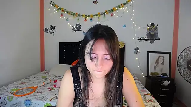 naughty girl 4u online show from 02.24.25