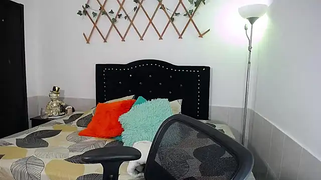 Snapshot of naughty_girl_4u chatting on 02.23.26 naughty girl 4u online show from 02.23.26