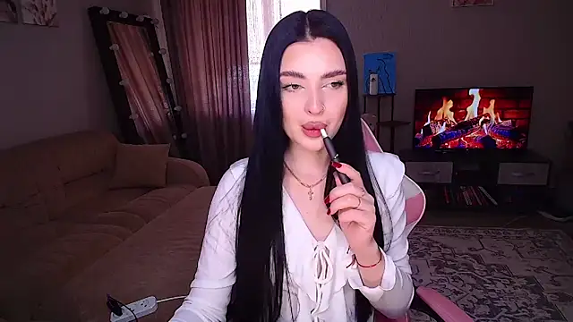 Snapshot of __Malika__ chatting on 04.30.26 Malika online show from 04.30.26