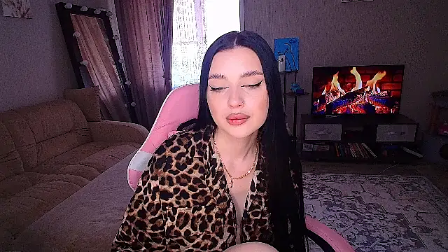 Snapshot of __Malika__ chatting on 05.09.26 Malika online show from 05.09.26