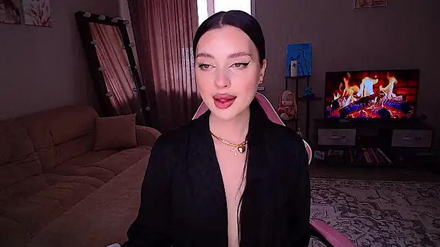 Snapshot of __Malika__ chatting on 05.12.26 Malika online show from 05.12.26