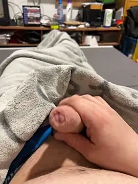 Snapshot of David19932908 chatting on 03.12.25 David19932908 online show from 03.12.25