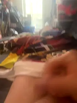 Snapshot of David19932908 chatting on 10.19.25 David19932908 online show from 10.19.25