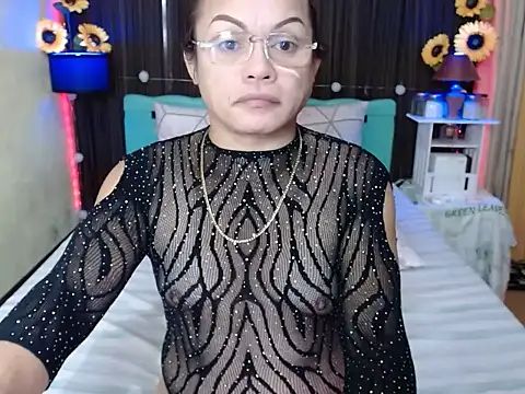 Snapshot of UrAsianPrincessDanie chatting on 02.17.26 UrAsianPrincessDanie online show from 02.17.26