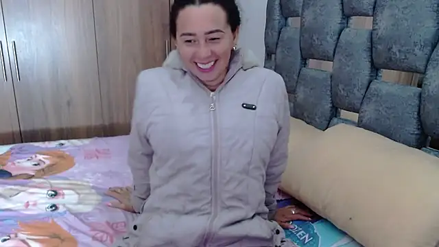 sara hott 1 online show from 02.11.25