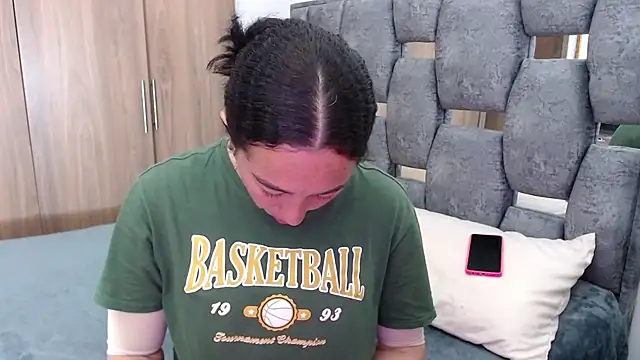 sara hott 1 online show from 02.26.25