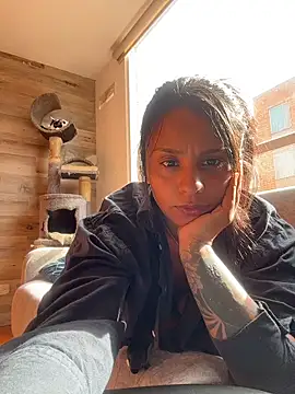 J loren online show from 04.23.26