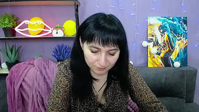 NinaFlawlees online show from 01.25.25