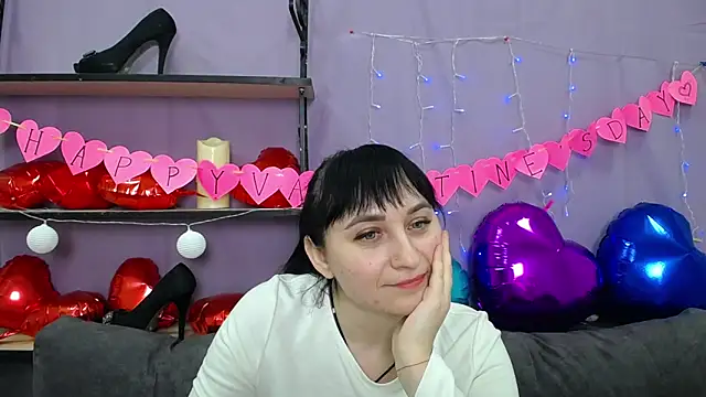 NinaFlawlees online show from 02.06.25