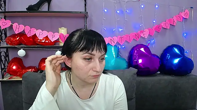 NinaFlawlees online show from 02.06.25