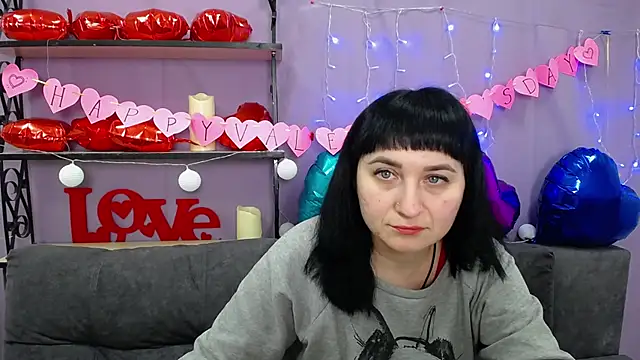 NinaFlawlees online show from 02.11.25