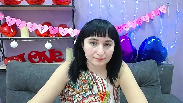 NinaFlawlees online show from 02.15.25