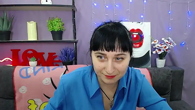 NinaFlawlees online show from 03.11.25