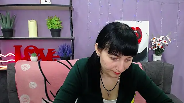 NinaFlawlees online show from 03.13.25