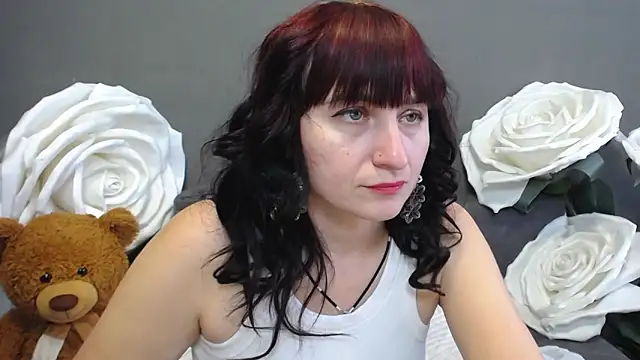 NinaFlawlees online show from 10.14.25